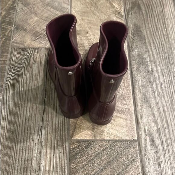 Michael Kors ornated Purple Winter Rain Boots with Glossy Finish - Picture 3 of 4